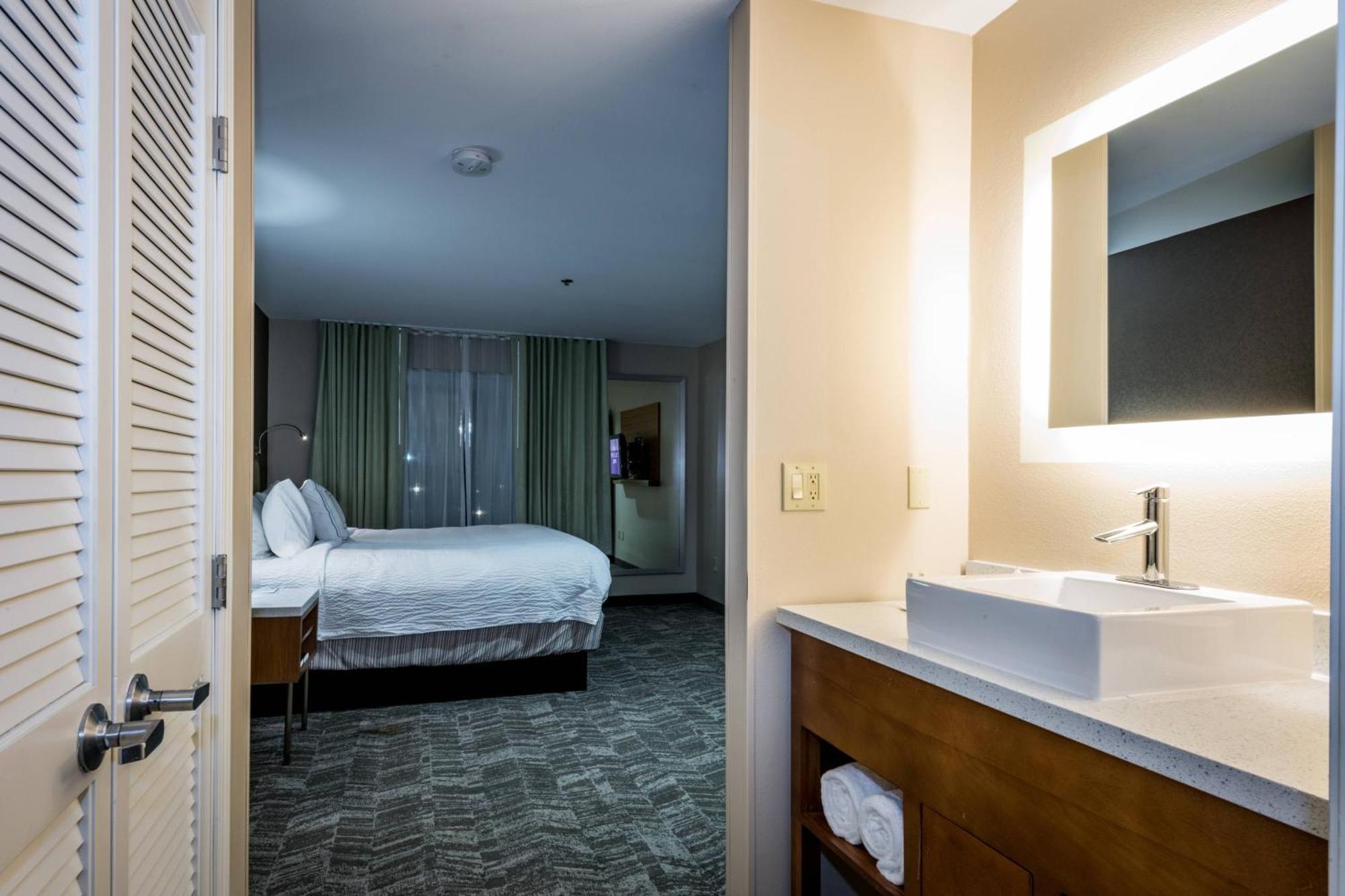 Springhill Suites By Marriott Denton Zewnętrze zdjęcie