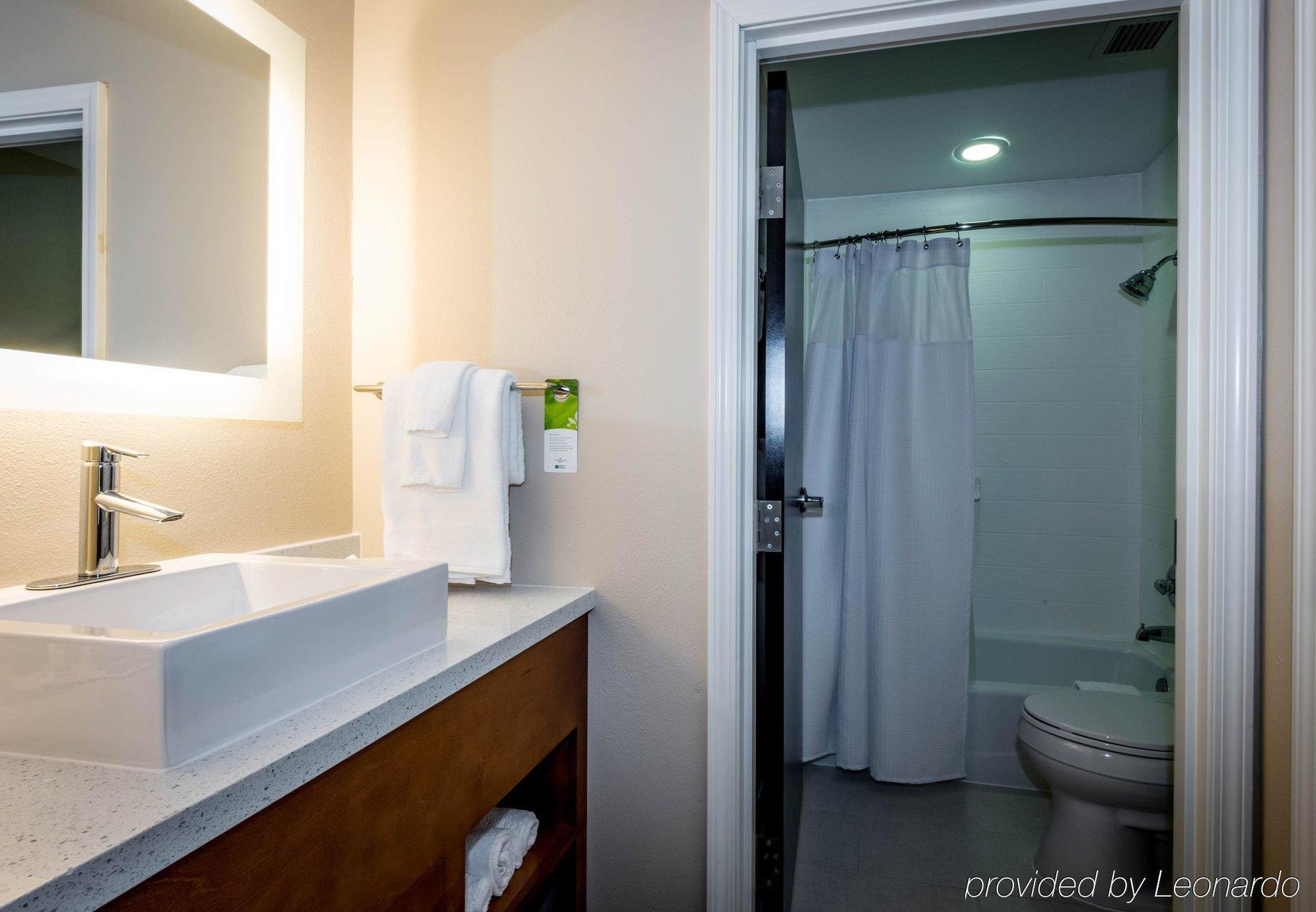 Springhill Suites By Marriott Denton Zewnętrze zdjęcie